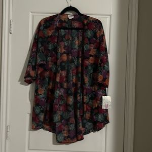 NWT Medium LuLaRoe Lindsay Open cardigan Kimono